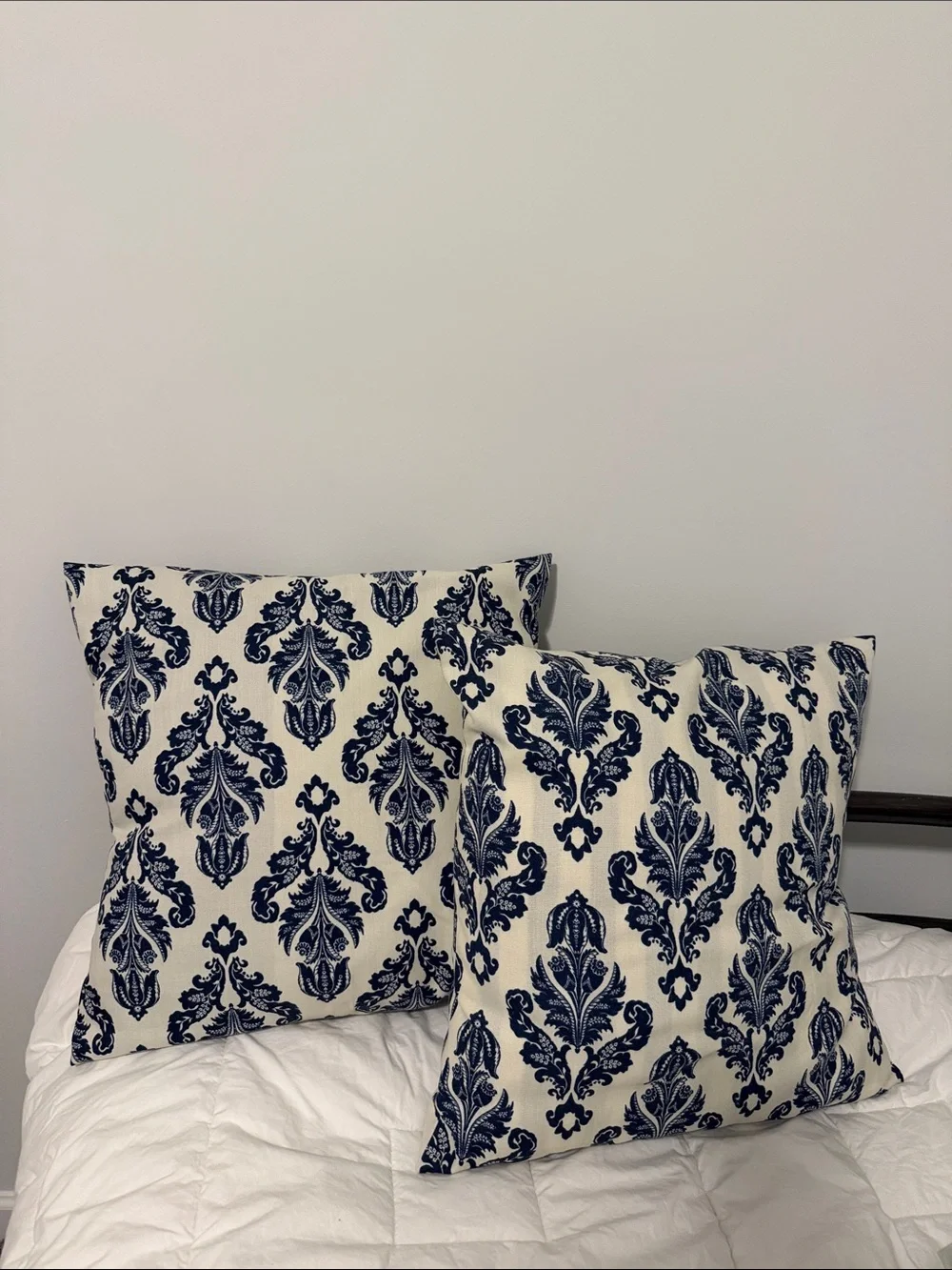 Set of 2 Navy Damask Throw Pillows